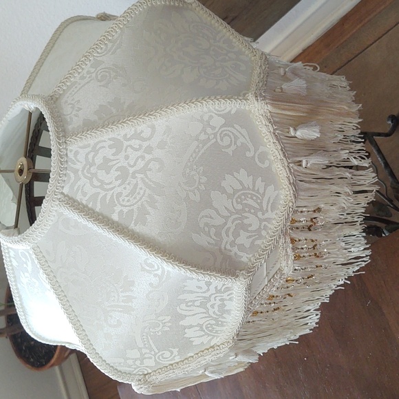 Vintage Ivory Lamp - Picture 5 of 7
